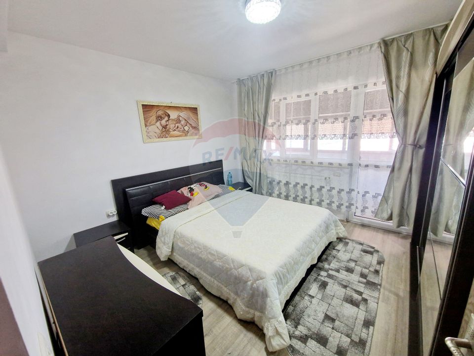 Apartament cu 3 camere de vânzare în Cartierul tei