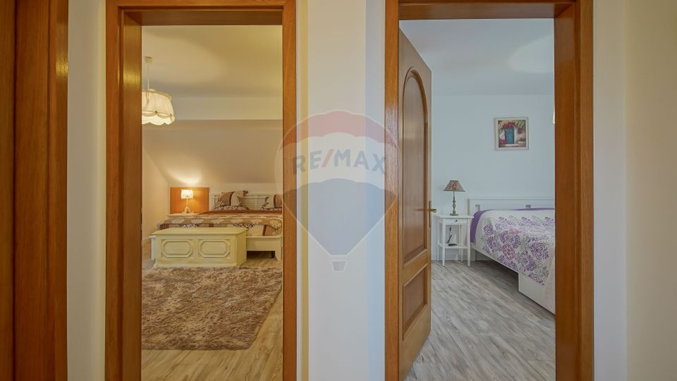 Proprietate cu stil la poalele muntelui - liniște și intimitate!