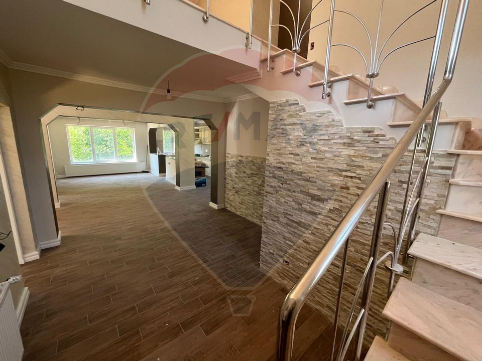 5 room House / Villa for sale