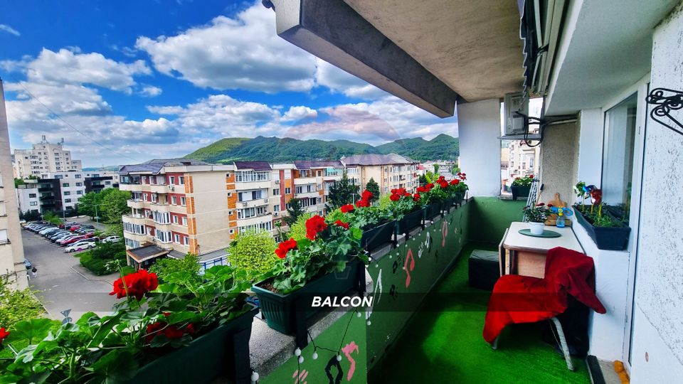 Rar în Centru: De Vanzare cu Vedere Panoramica  Mobilat Complet