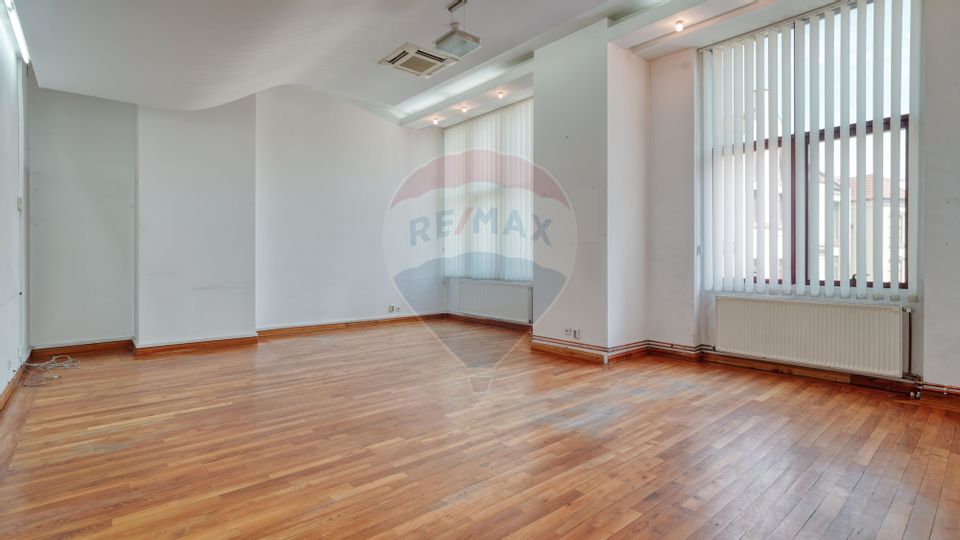 40sq.m Office Space for rent, Ultracentral area