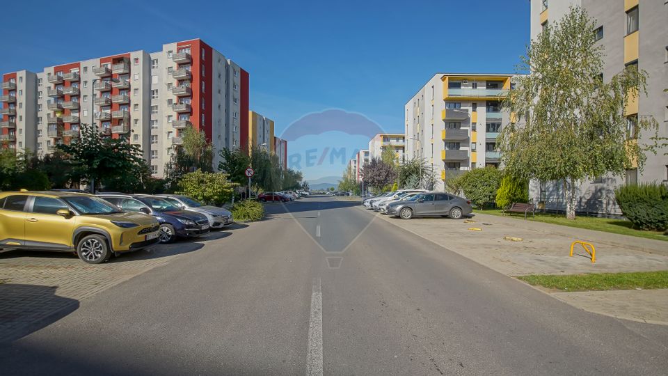 Apartament nelocuit cu priveliste deosebita|parcare|boxa