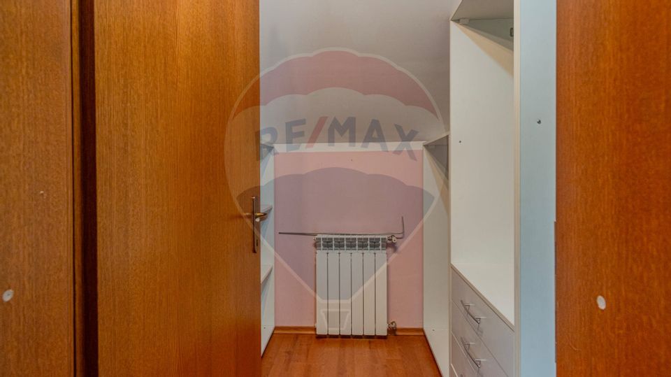 Casa CU POVESTE rezidential/ vacanta in Teliu cu 1700 mp teren!