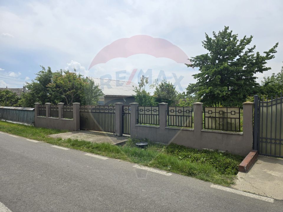 Teren intravilan 1,591mp Holt / Strada Principala