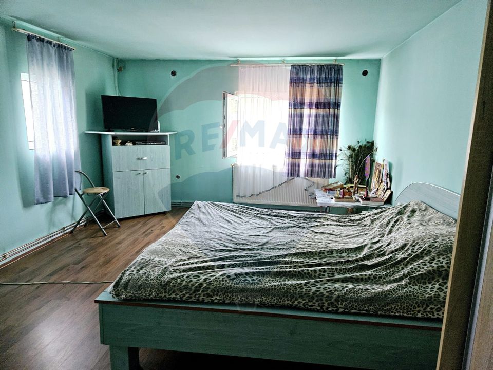 5 room House / Villa for sale