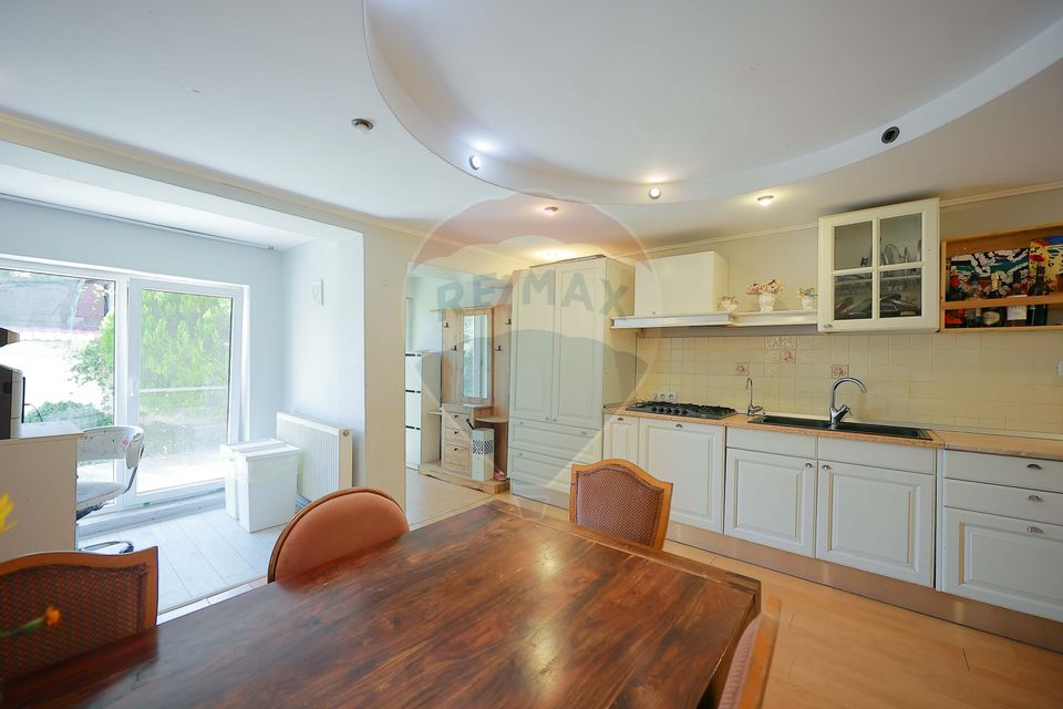 De vânzare casă în zona Nufarul