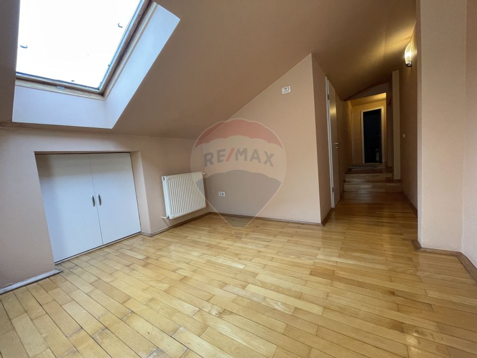 6 room House / Villa for sale, Lipovei area