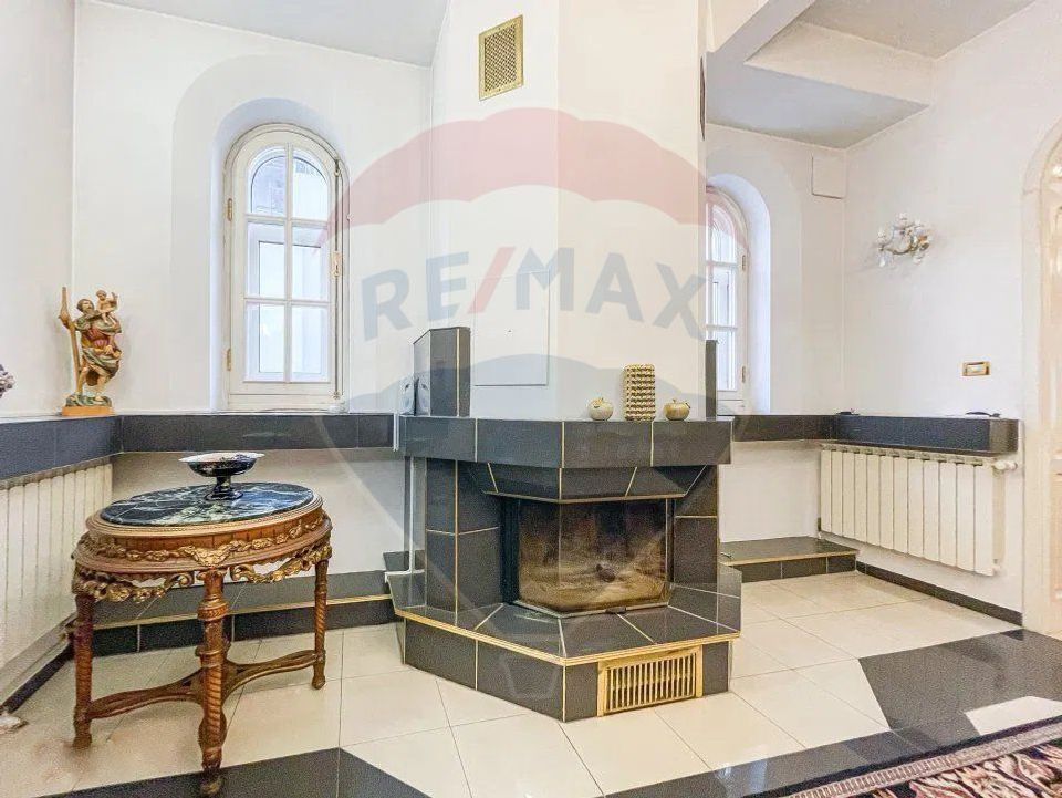 Spatiu deosebit | Destinatie mixta | Locuri parcare | 13 Septembrie