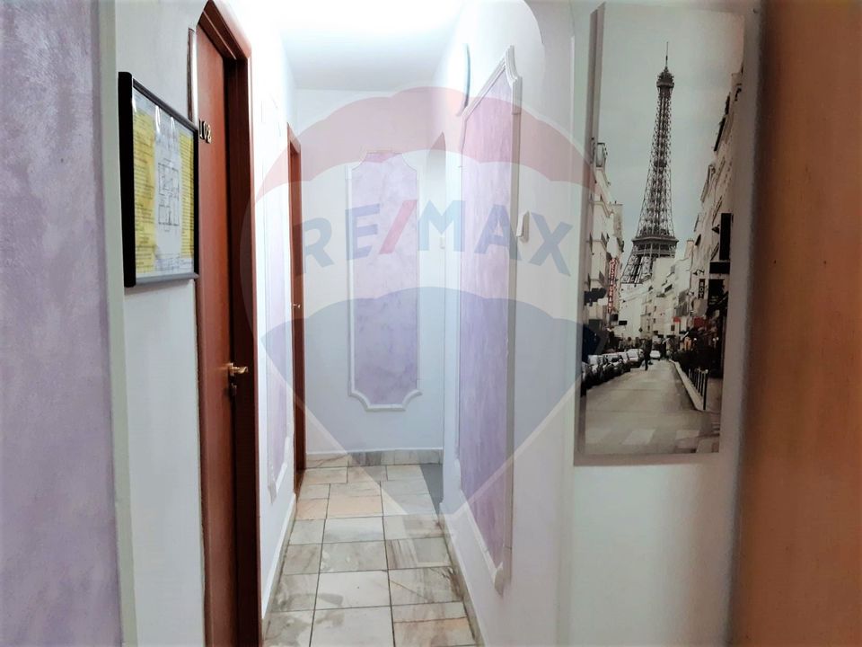 18 room Hotel / Pension for sale, Bucurestii Noi area