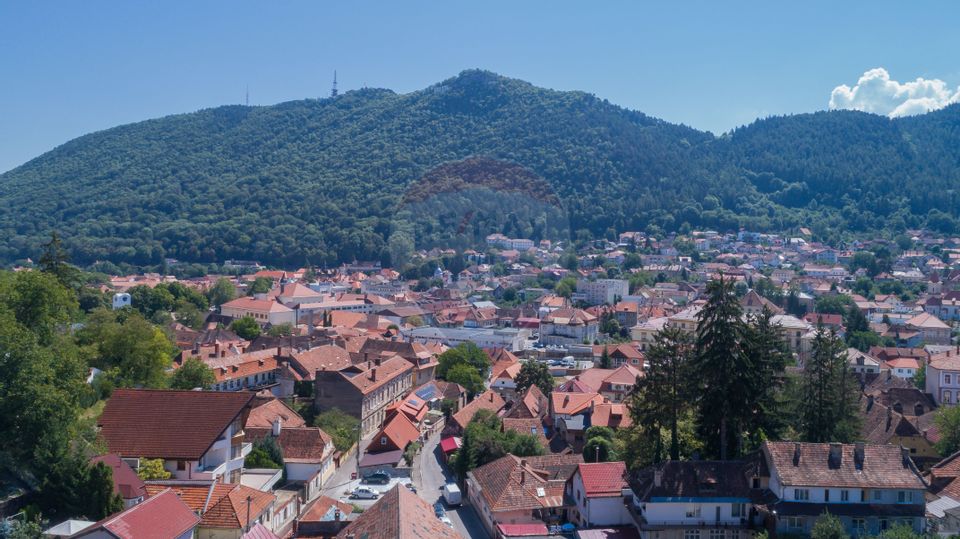 Detached house for sale in Șcheii Brașovului!