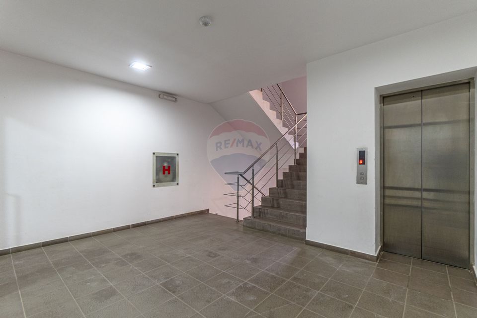 Apartament cu 4 camere de închiriat Tampa Gardens Racadau etaj 10/12