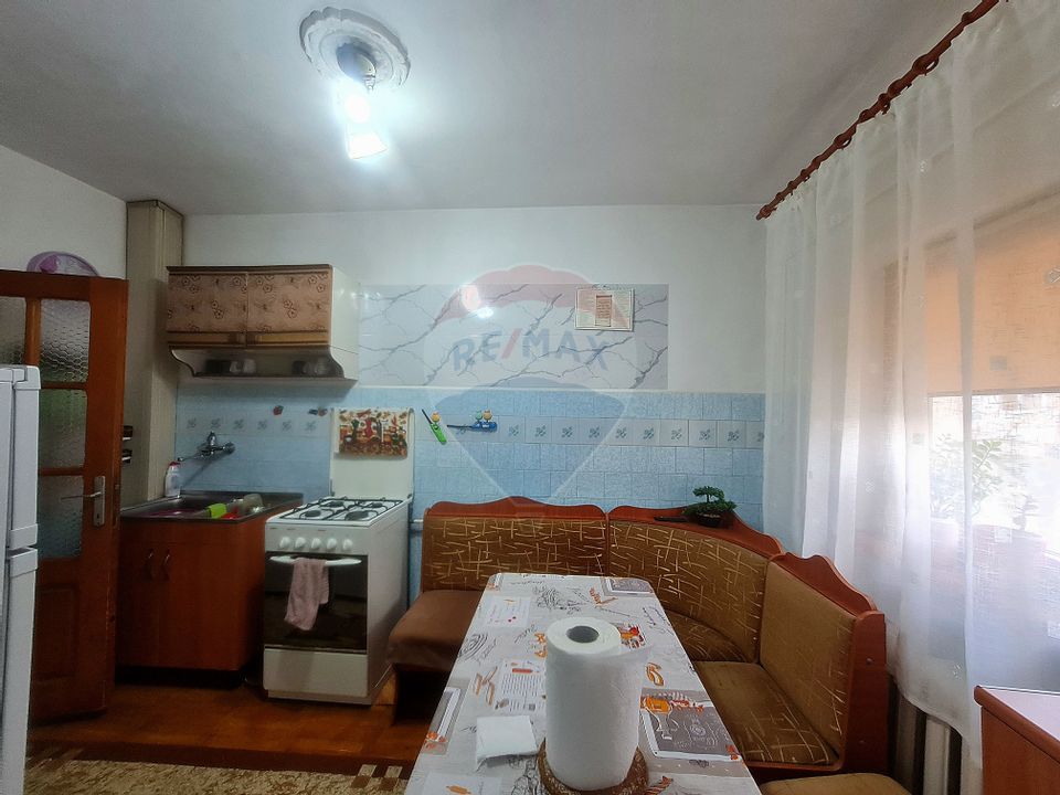 Apartament cu 2 camere de vânzare în zona Est