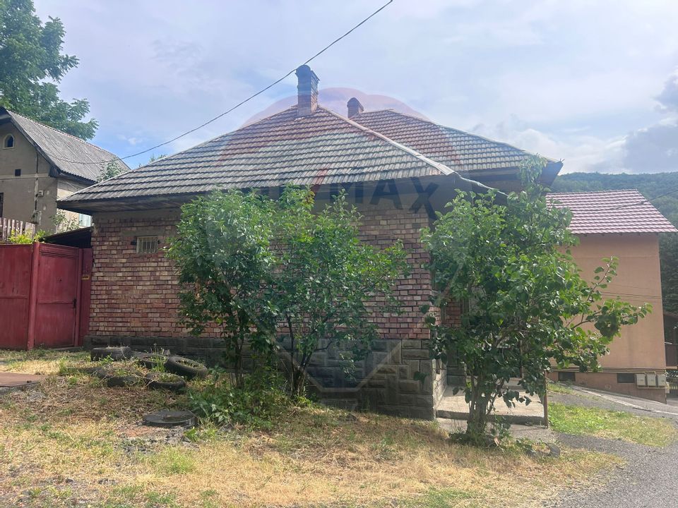 3 room House / Villa for sale, Ferneziu area