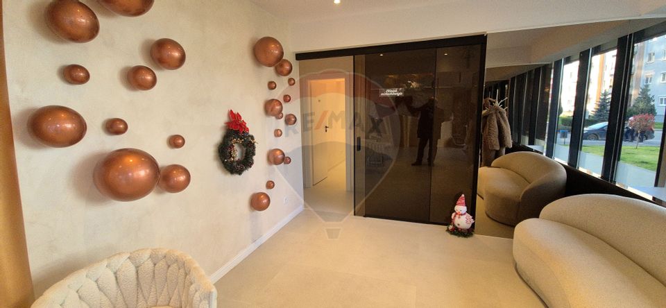 13.5sq.m Commercial Space for rent, Avantgarden area