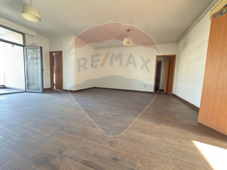 Spațiu comercial de 570 mp de închiriat în Supernova (fostul Cora)