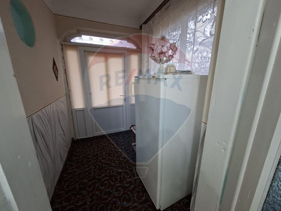 Casă de vânzare, Buhuși — 80 mp, teren 410 mp