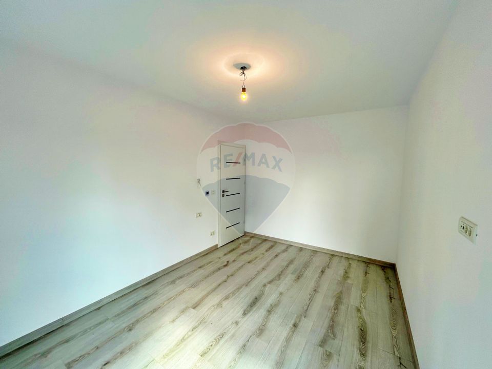 Apartament cu 3 camere de vânzare Adora Park/Arad