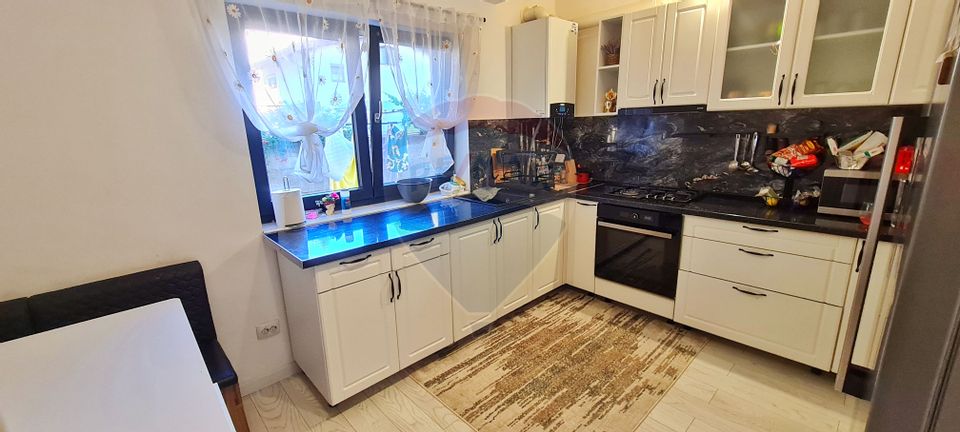 Casă modernă cu 4 dormitoare în Chiajna Militari Residence