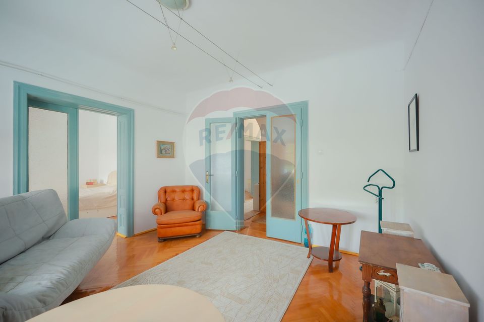 4 room House / Villa for sale, Central area