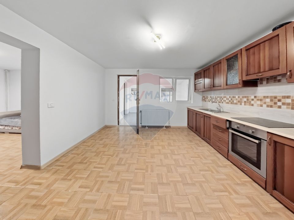 5 room House / Villa for sale