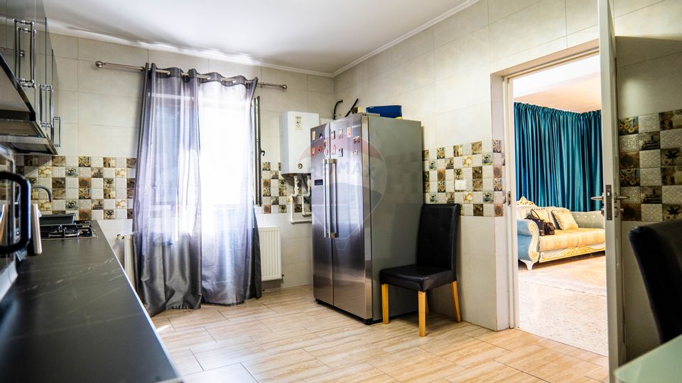 Vanzare vilă cu 4 camere si teren, zona Dobroesti