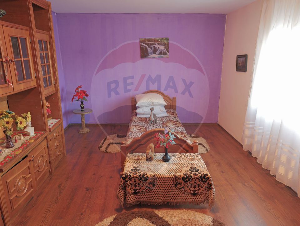 6 room House / Villa for sale