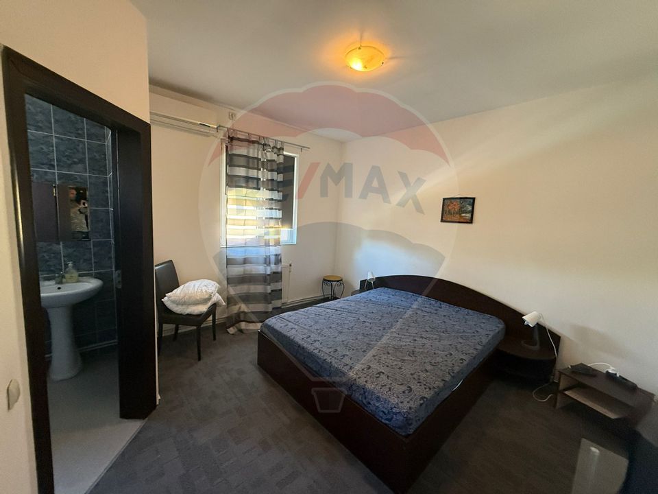 Pensiune cu 23 camere de vânzare in Mamaia Sat