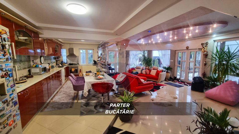 10 room House / Villa for sale, Central area