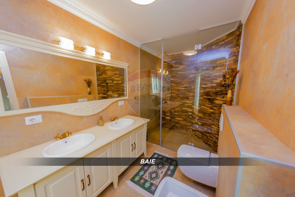 DE VANZARE proprietate exclusivista