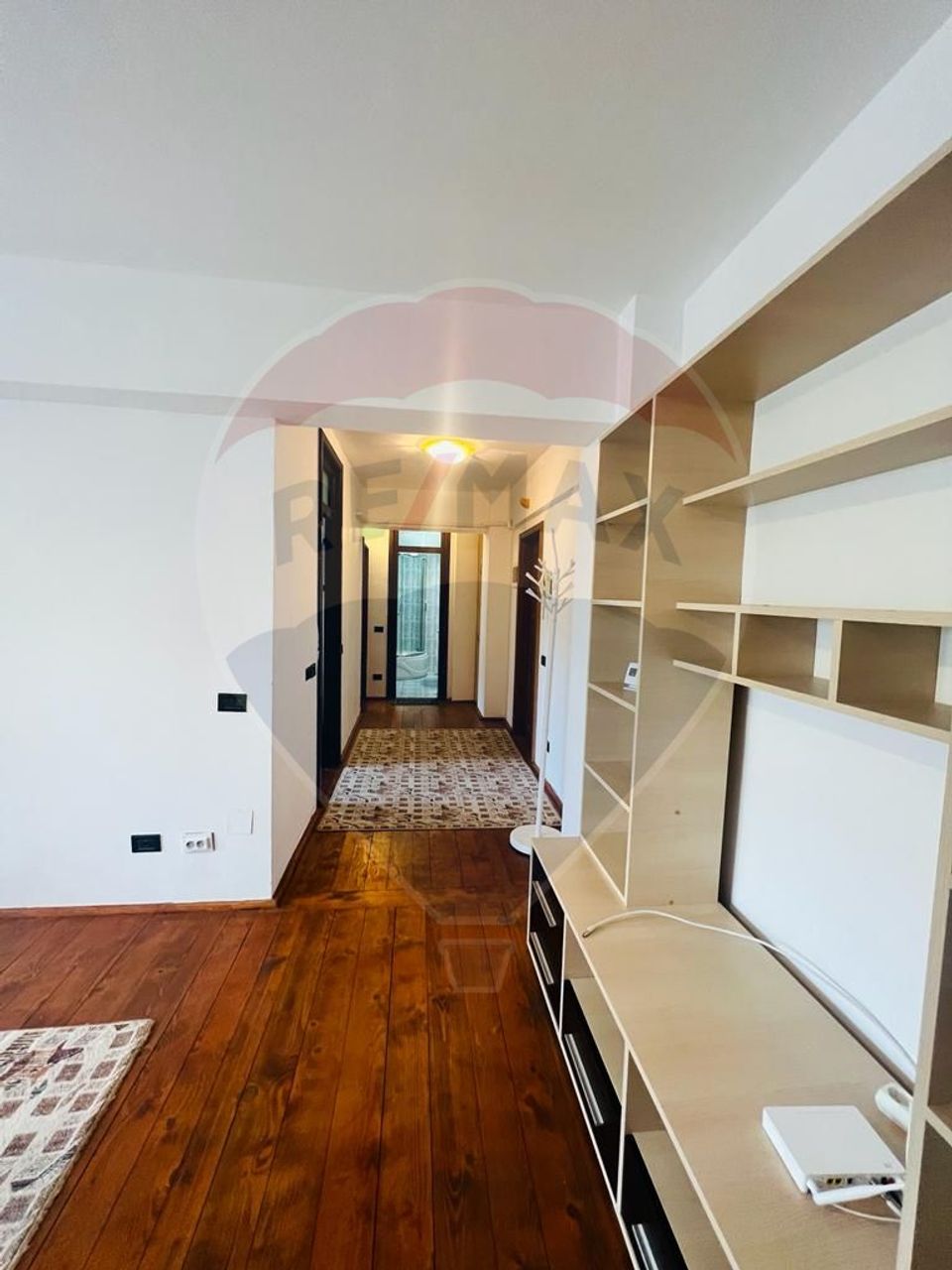 Apartament ultracentral de închiriat cu 2 camere decomandate