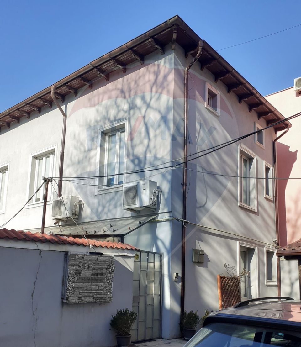 5 room House / Villa for sale, Ultracentral area