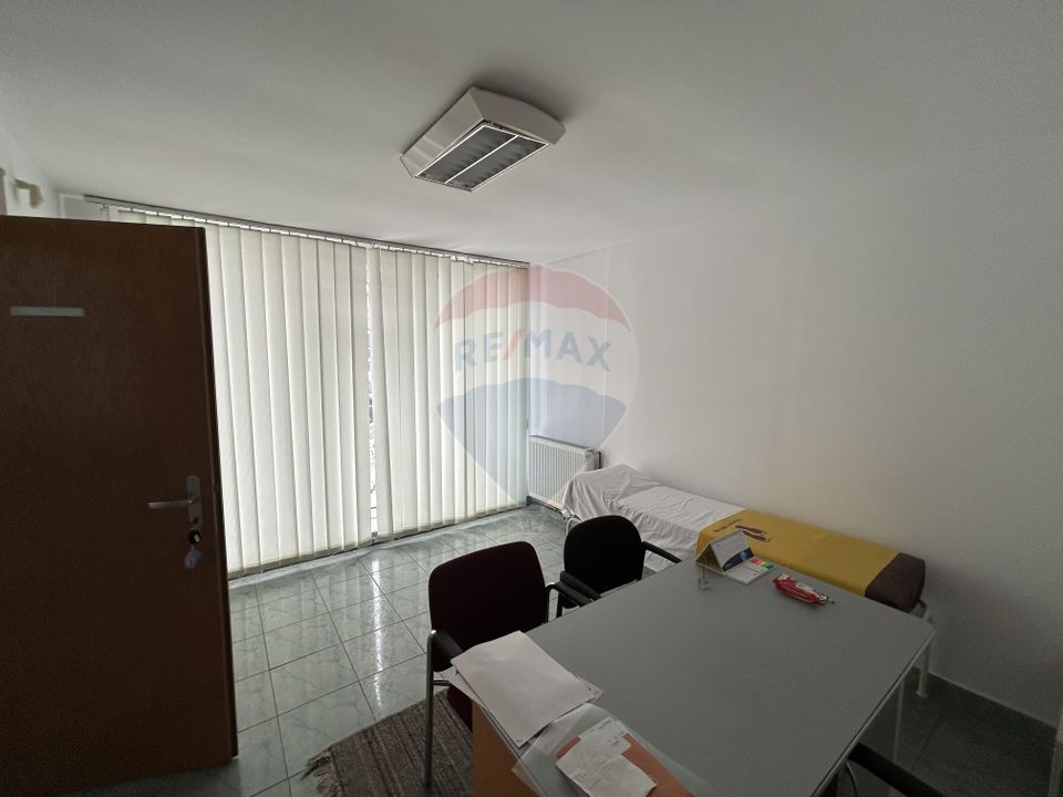 70sq.m Commercial Space for rent, Central area