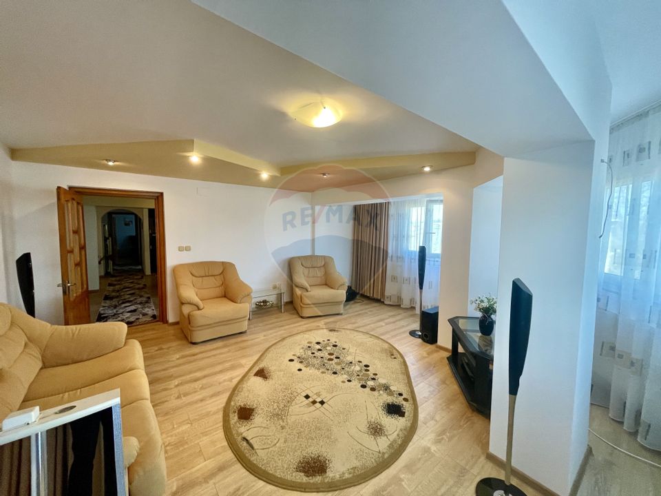 4 room Apartment for sale, Est area