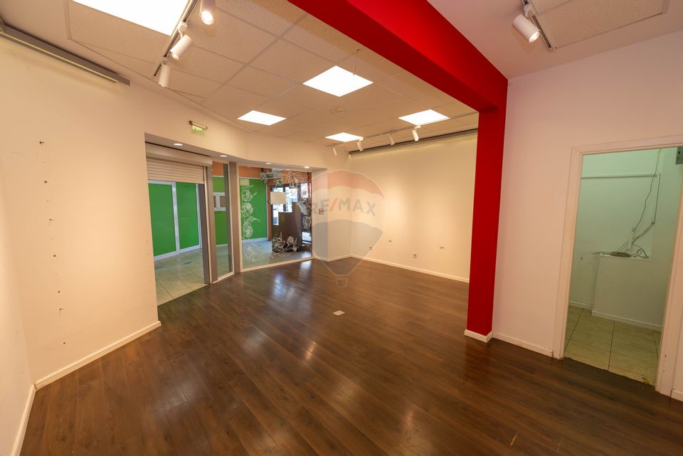 Spatiu comercial de inchiriat 33 mp Domino Plaza Bulevardul Lacul Tei