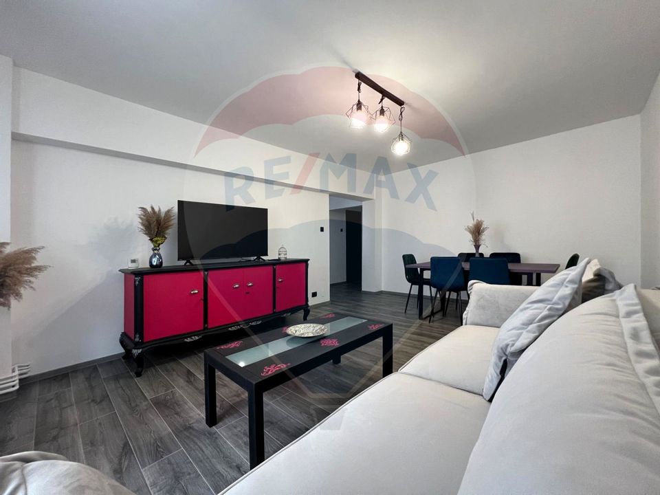 Apartament spațios de închiriat, strada Năsăud, bloc cu lift