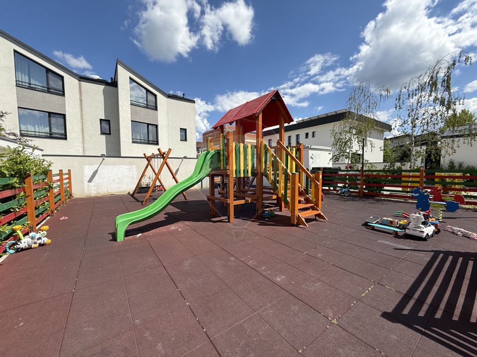 De inchiriat | Vila moderna - curte privata si acces piscina | Pipera