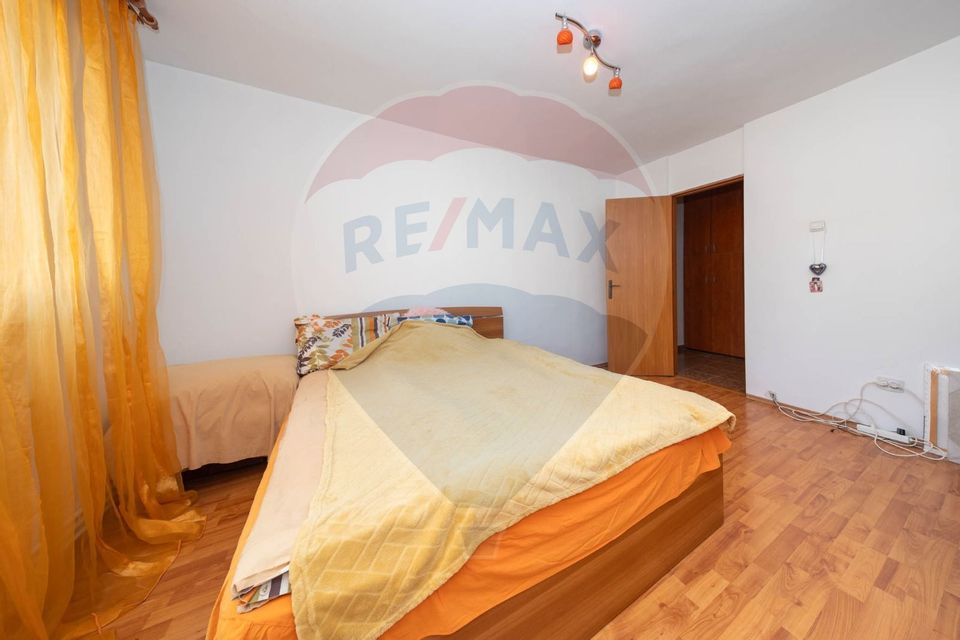 Apartament spatios, mobilat si utilat, 3 camere, Noua!