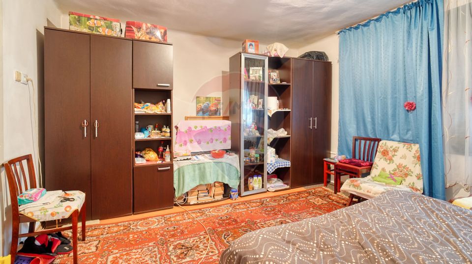 Proprietate 691 mp + anexe, ideal renovare – Dumbrăvița, BV