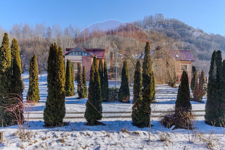 Activ Hotelier SubEvaluat | 18.000 mp construiti | 3 ha teren | BRASOV