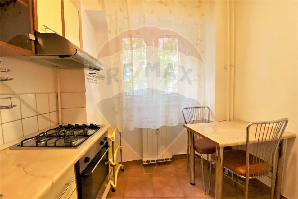 Garsoniera vanzare in bloc de apartamente Bucuresti, Splaiul Unirii