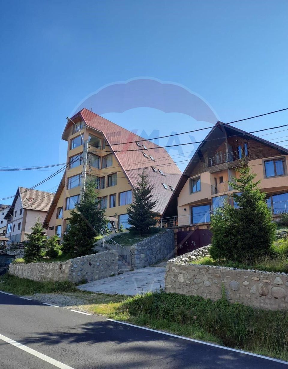 Pension for sale in Rânca resort