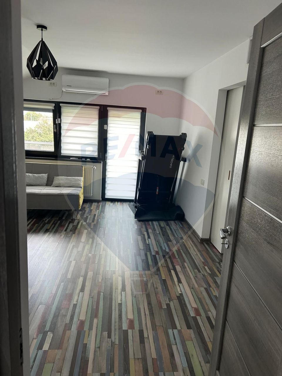 DE VANZARE Casă / Vilă cu 5 camere de vânzare în BUFTEA