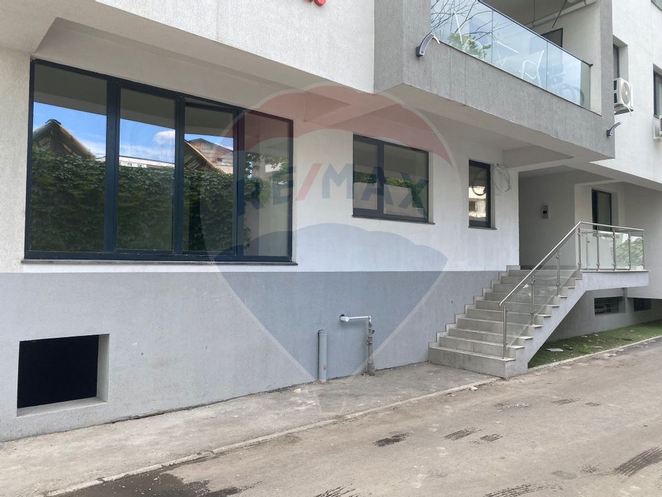 144sq.m Commercial Space for rent, Unirii area