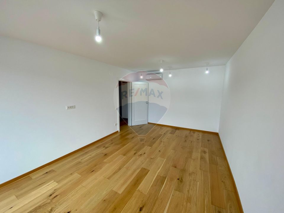 Apartament modern de închiriat cu 3 camere – Urban Plaza