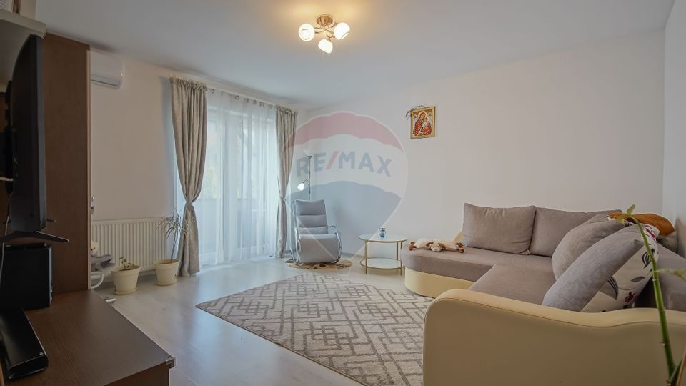 Apartament de 2 camere cu parcare si boxa in Tractorul