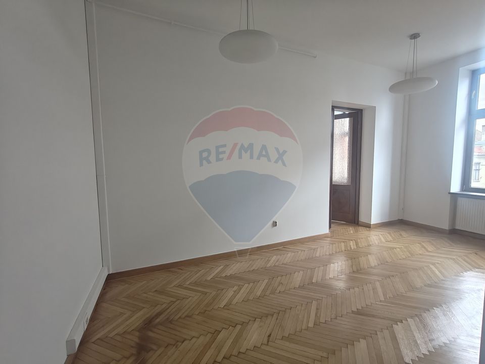 59sq.m Office Space for rent, Ultracentral area