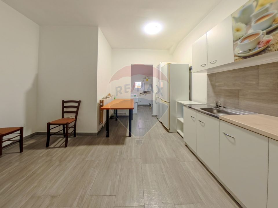 8 room Hotel / Pension for sale