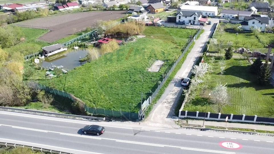 Teren Ilisesti  cu Iaz 5174 mp/ Strada Principala