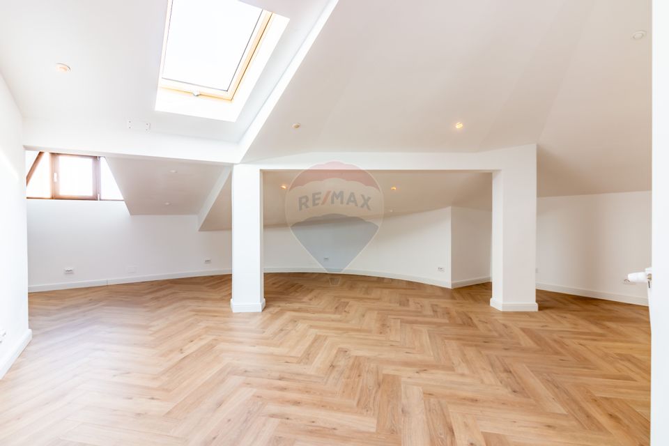 Casă individuala în Aviatiei, adiacent Bulevardul Aerogarii, 4xparcare