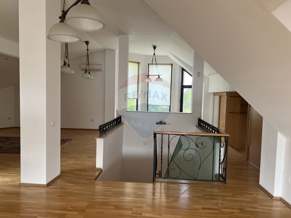 Casă / Vilă cu 5 camere de închiriat în zona Pipera